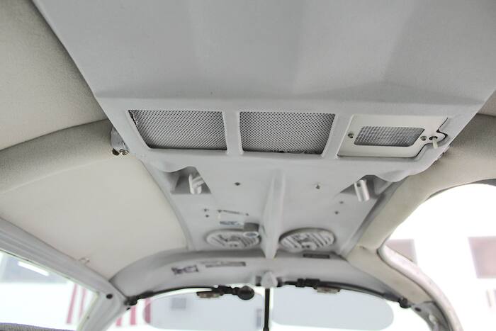 Cabin headliner and air vents